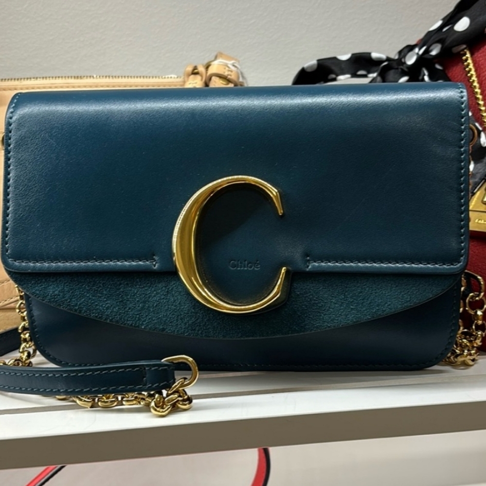 Chloe Blue Crossbody Bag with Sleek Design/ PRISTINE